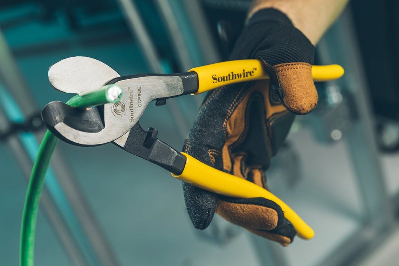 Southwire 64323040 9" Hi-Leverage Cable Cutters with Dipped Handles - Image 3